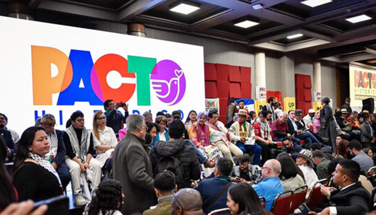 División en el Pacto Histórico por permanencia de Hollman Morris