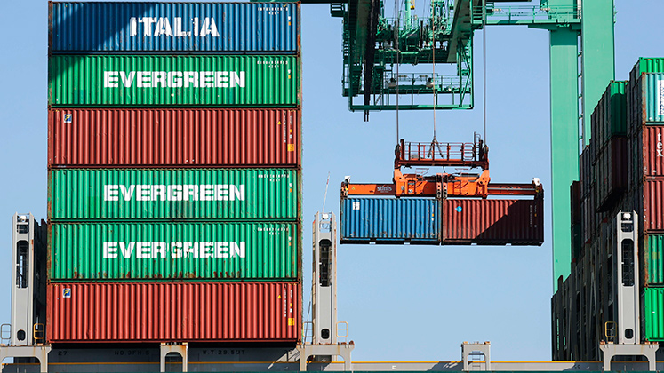 Los efectos para el bolsillo colombiano de la guerra comercial con Ecuador