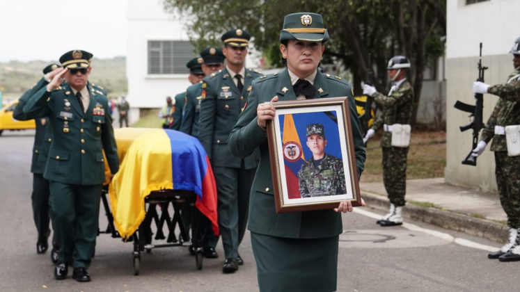Reciben en Cúcuta los restos de soldado muerto en accidente aéreo